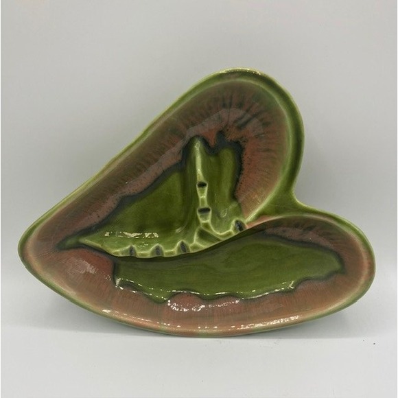 Vintage USA Pottery Heart Shaped Ashtray Green Brown Mid Century Modern Decor - Picture 1 of 3